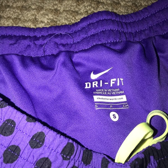 Nike purple athletic shorts - Picture 2 of 2